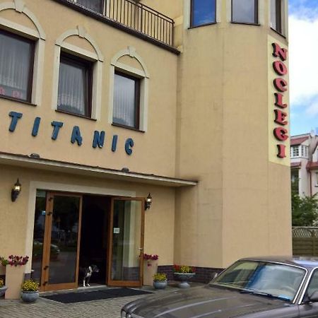 Titanic Bed & Breakfast Wladyslawowo Ngoại thất bức ảnh